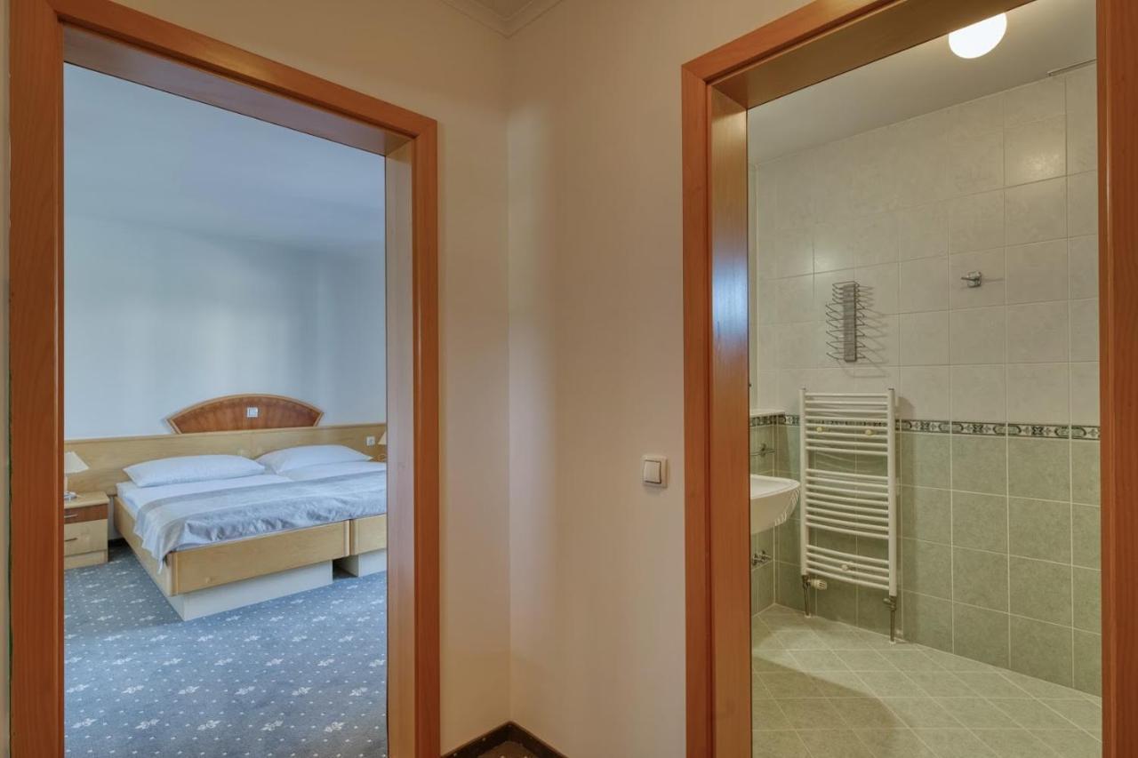 Garni Hotel Zvon Zreče Екстериор снимка
