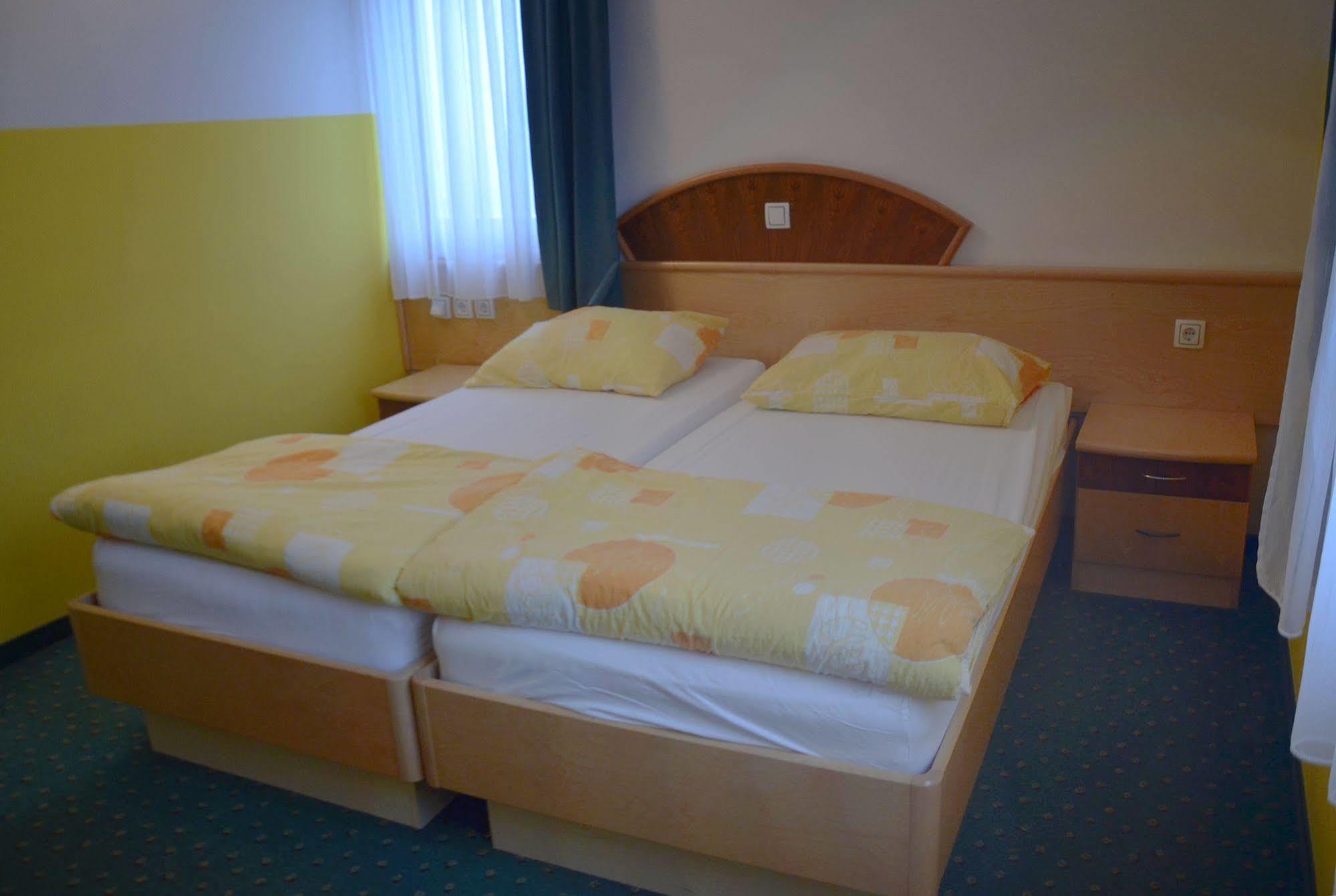 Garni Hotel Zvon Zreče Екстериор снимка